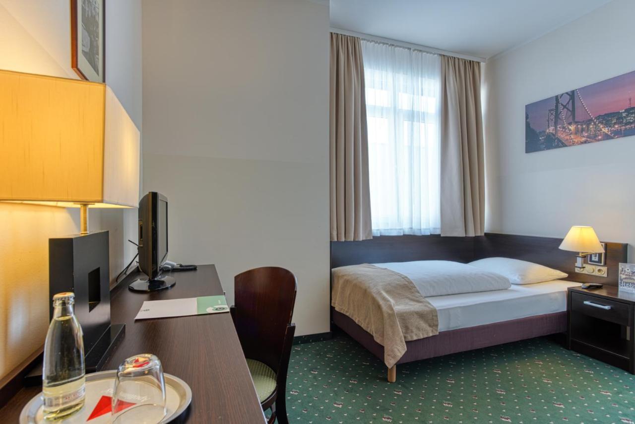 TITANIC Comfort Kurfürstendamm Berlin Exterior foto