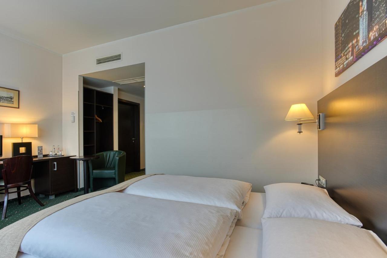 TITANIC Comfort Kurfürstendamm Berlin Exterior foto