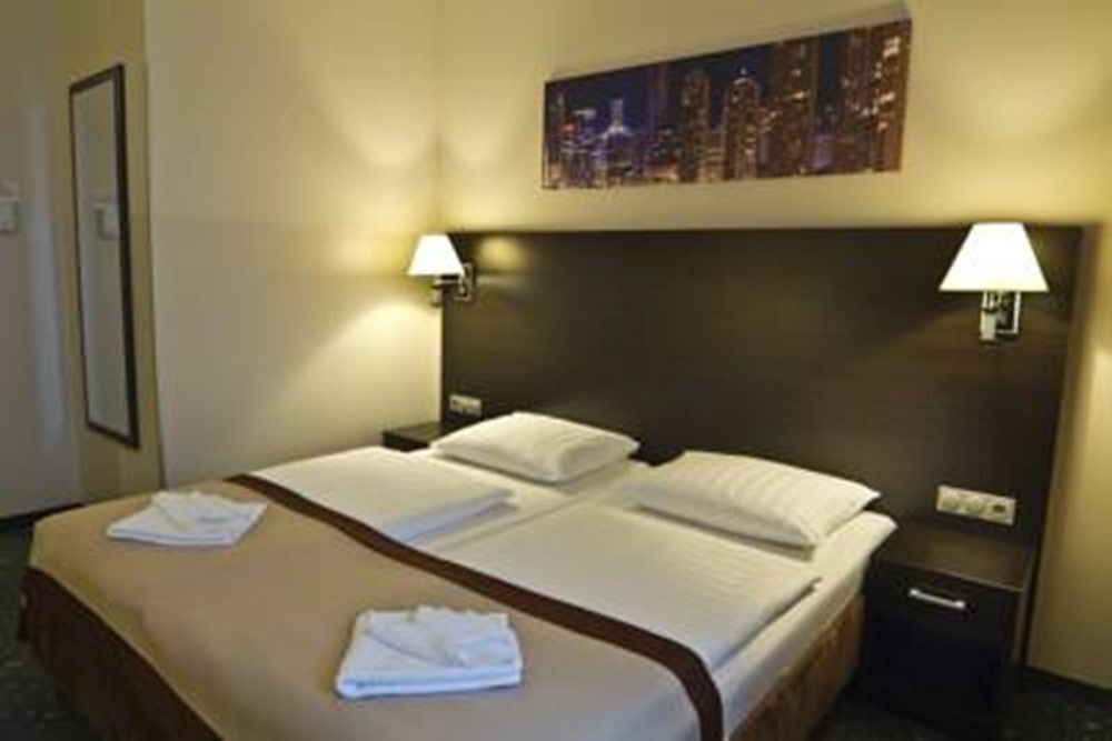 TITANIC Comfort Kurfürstendamm Berlin Exterior foto